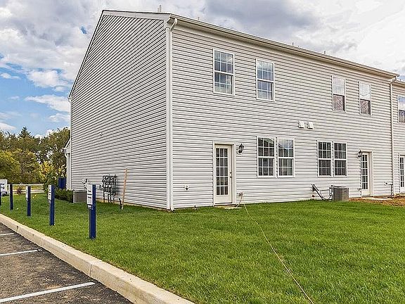 3rd image of 1257 Martin Rd