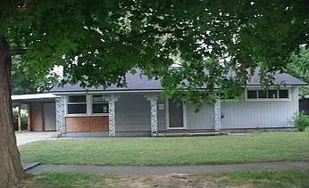 711 Patterson Dr photo 1