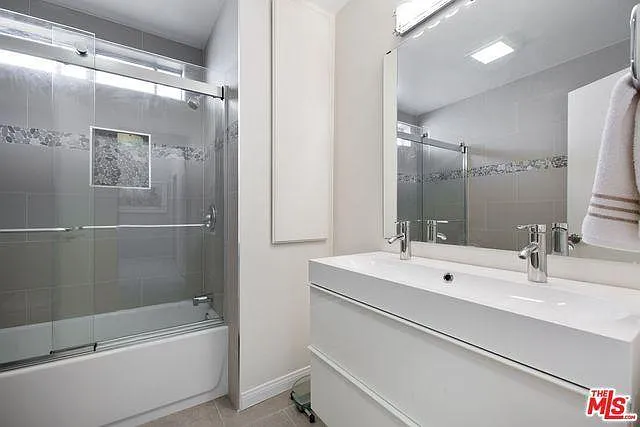 944 Palm Ave #5 — Photo 17