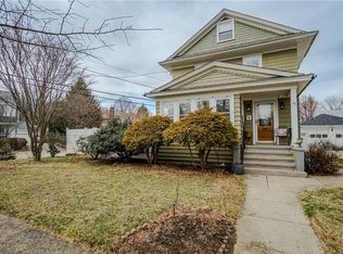 27 Lotus Pl, Providence, RI 02908