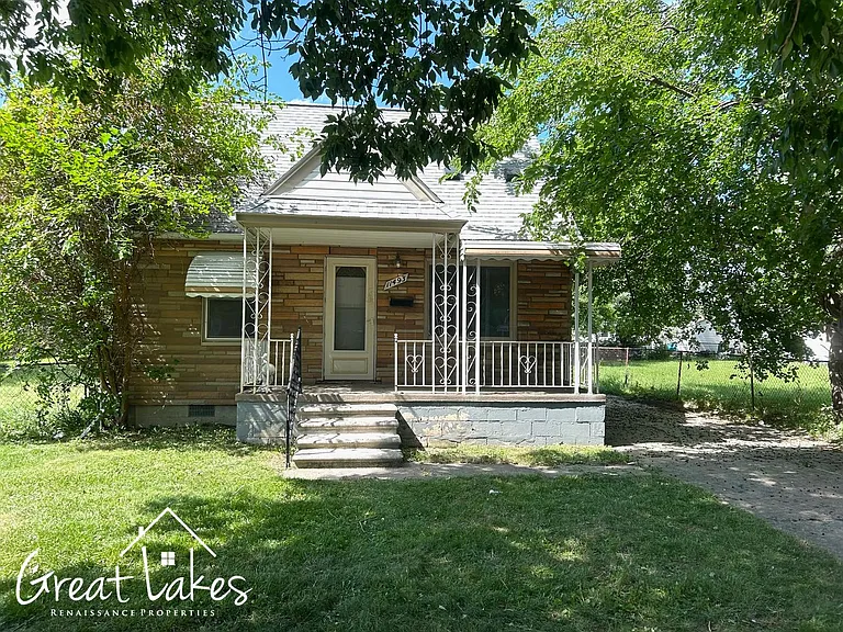 11493 Maxwell Ave — Photo 1