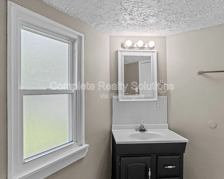 2724 Pasteur Ave — Photo 16