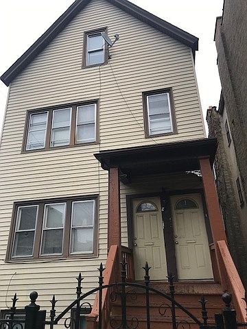 1st image of 3145 N Oakley Ave #Ch