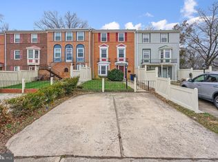 8102 Pinelake Ct, Alexandria, VA 22309