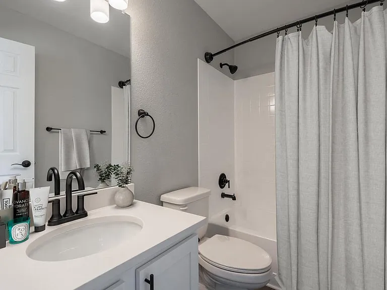 Villas at Greenview West — Photo 6