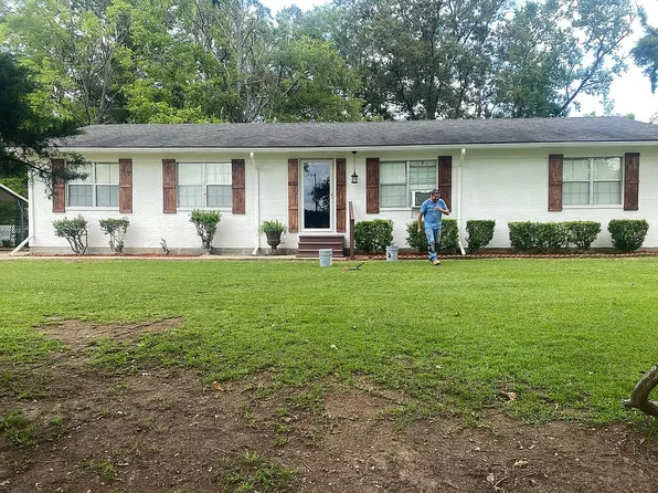 1827 Girard Rd, Rayville, LA 71269