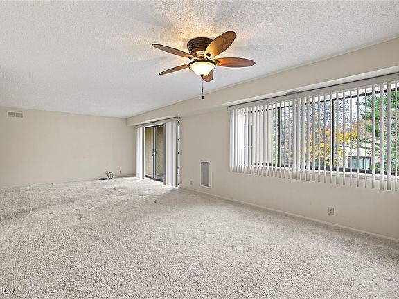 4th image of 1006 Bunker Dr APT 201