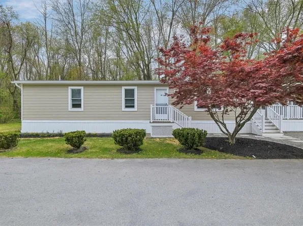 9 Andrea Court, Poughkeepsie, NY 12601
