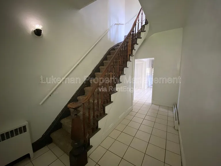 431 W Vine St — Photo 6