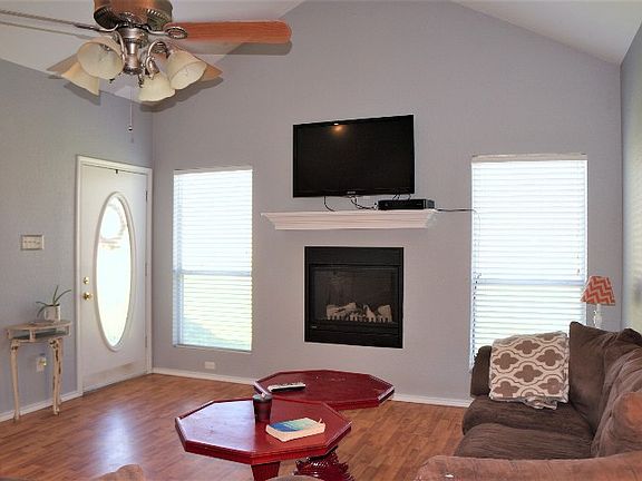 2nd image of 345 Bay Ct