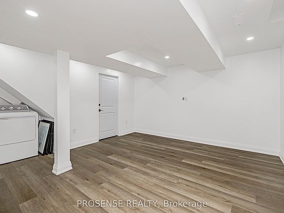 5th image of 40 Allness Rd #Basement