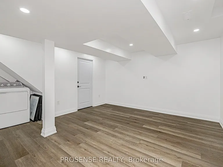 40 Allness Rd #BASEMENT — Photo 2