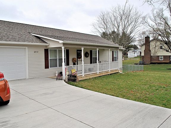 3rd image of 6012 Castle Ave