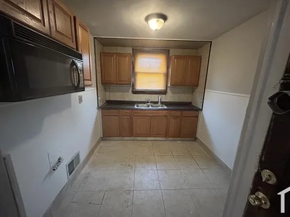 16140 Greenlawn St #1, Detroit, MI 48221