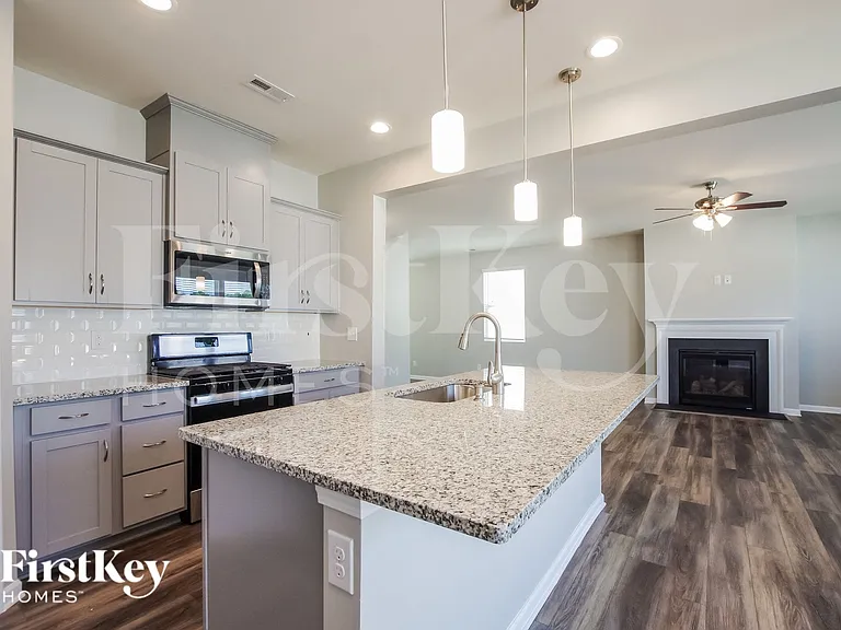 15025 Cordelia Dr — Photo 8