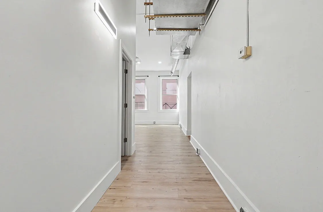 17 E Court St — Photo 4