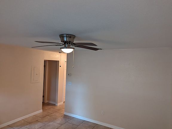 4th image of 4512 E 10th Ave APT B