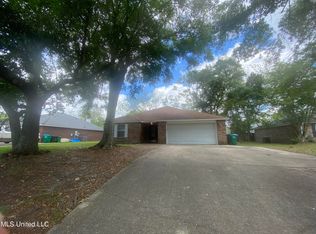 2517 Havard Rd, Ocean Springs, MS 39564