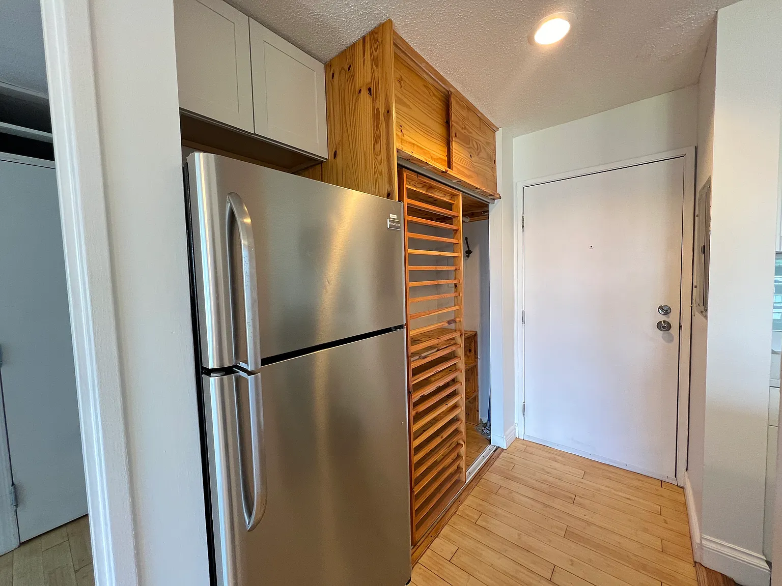 1 bed, 613 sqft, $2,350 — Photo 4