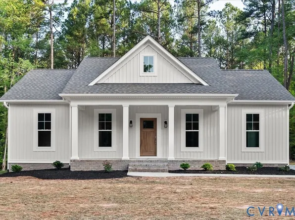 136 Hicks Dr, Bracey, VA 23919
