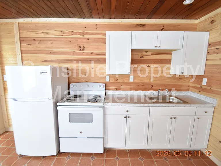 146 Coral Ave #C — Photo 13