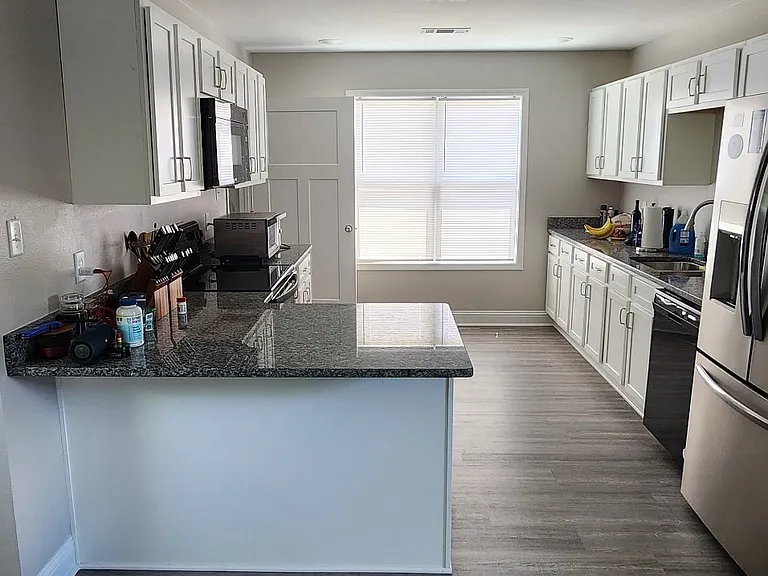 210 W Hickory St #210 — Photo 8