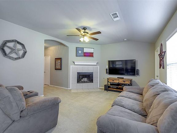 5th image of 628 Stirrup Bar Dr