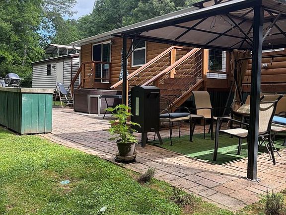5th image of 137 Sanford Ln