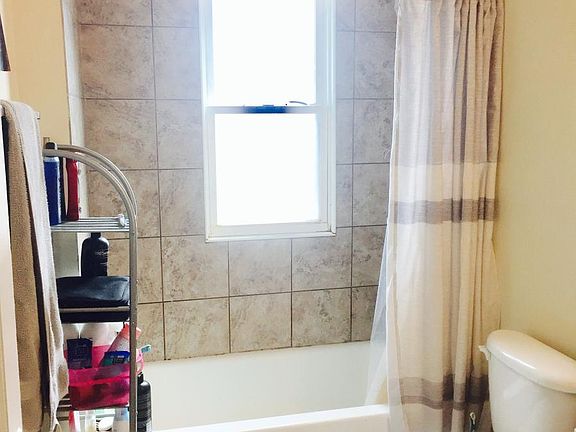 Upstairs bathroom 2