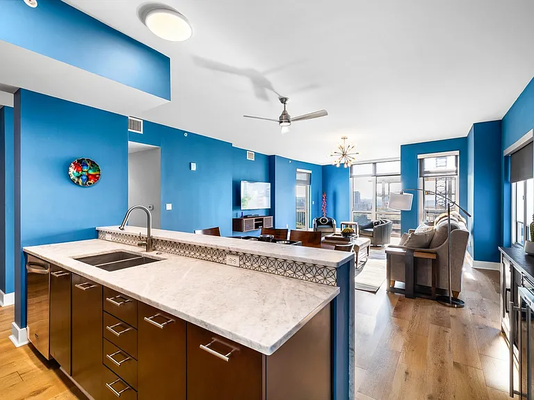 603 Davis St #1103 — Photo 11