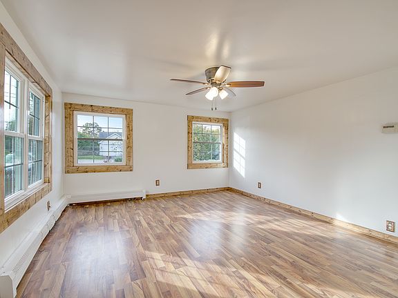 4th image of 36955 N Northern Ave