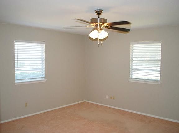 5th image of 3632 Harber Dr