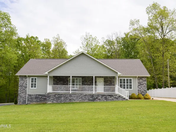 40 Knights Way, Crossville, TN 38571