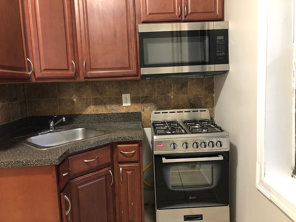 1st image of 500 Baldwin Ave APT 41E