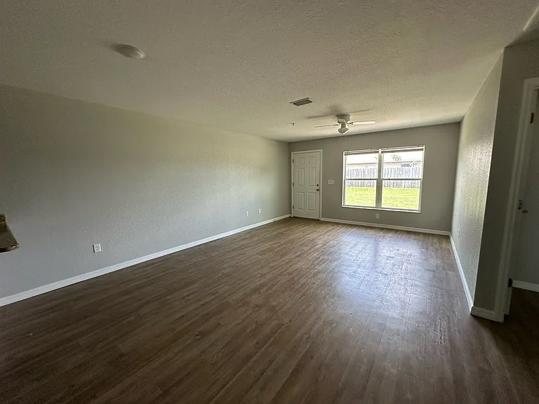 12 Walnut Rd #1 — Photo 4