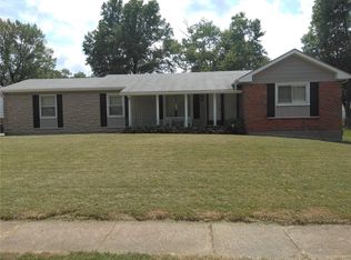 2060 Huntington Dr, Florissant, MO