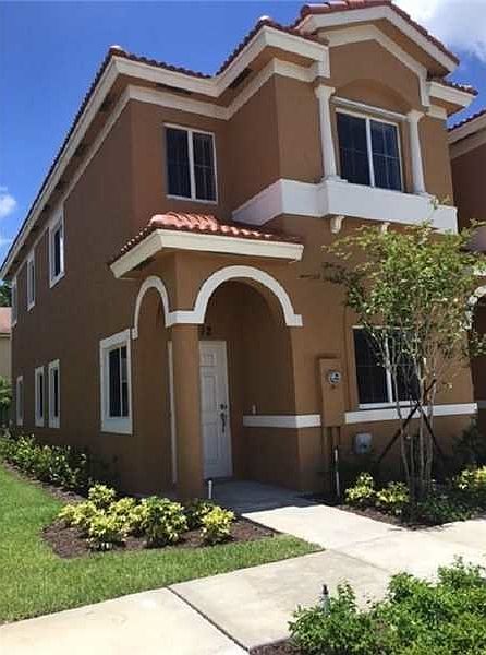 1st image of 5912 Woodlands Blvd #22