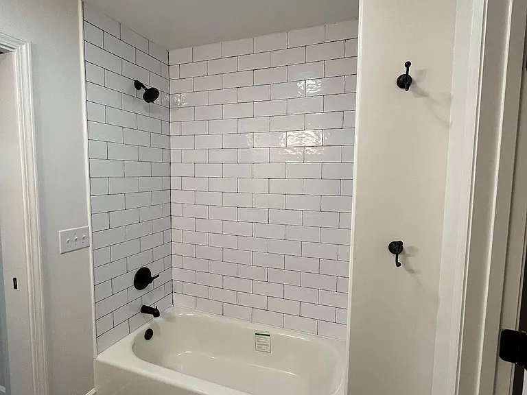 509 E 39th St #2 — Photo 10