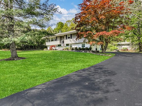 2nd image of 27 Hidden Valley Drive