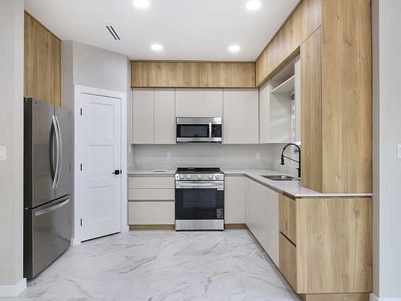 3rd image of 2231 Corales St #1