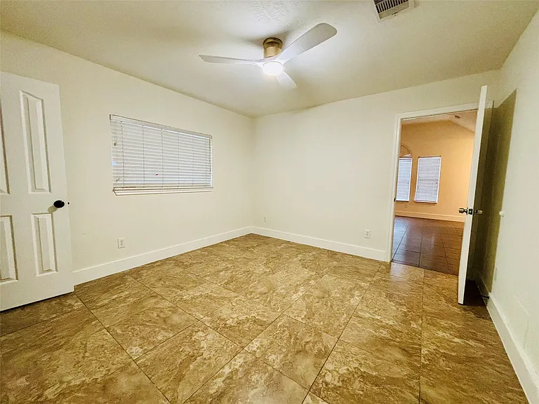 3405 Kleberg Ct — Photo 13