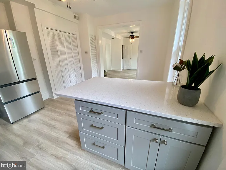 305 Main St #3 — Photo 3