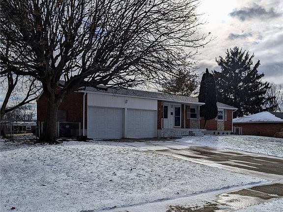 2nd image of 318 Winnimac Ave