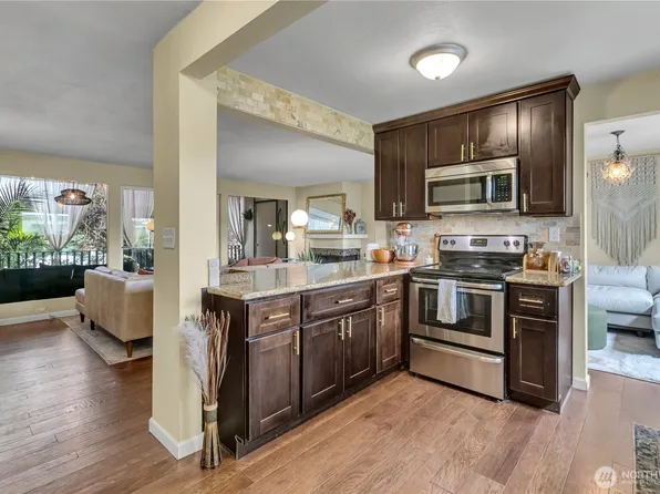 10430 Gravelly Lake Drive SW #33, Lakewood, WA 98499