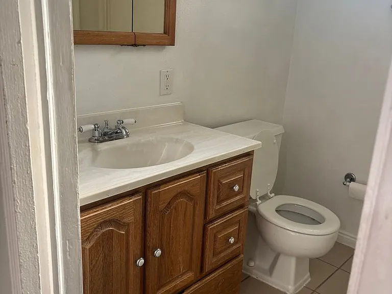 856 N 300 W — Photo 15