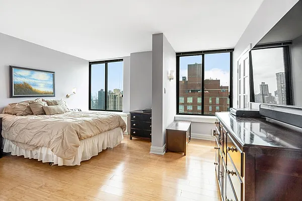 Sold by LG Fairmont Group | media 6