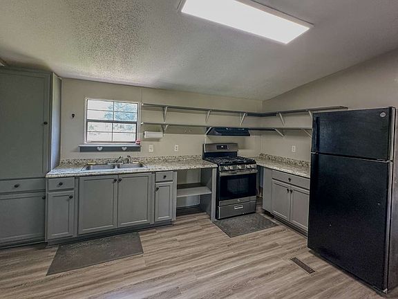 2nd image of 7416 SW 38th Ave
