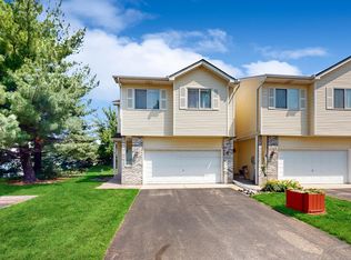 2758 Cutters Grove Cir, Anoka, MN 55303