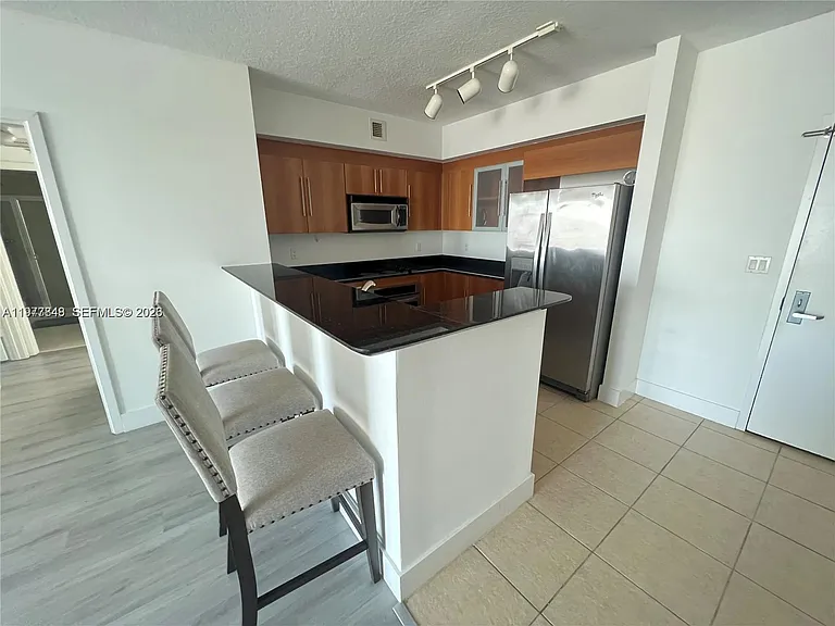 325 S Biscayne Blvd #2415 — Photo 3