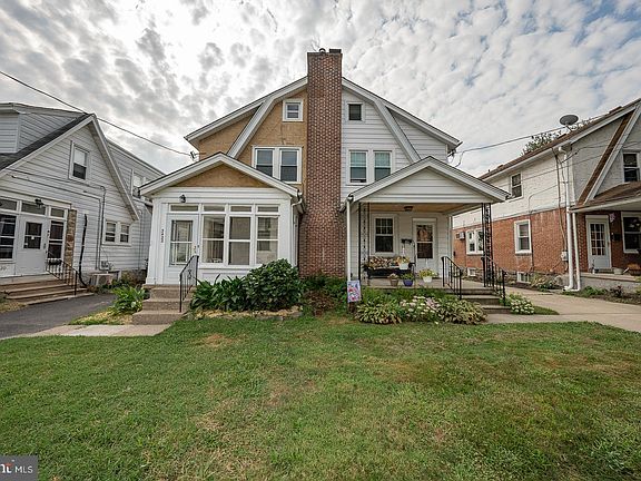 4th image of 3422 Plumstead Ave